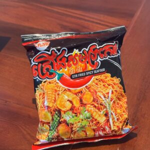 មីជាតិគ្រឿងសមុទ្រគោក Mee Chiet Stir Fried Spicy Food 85g